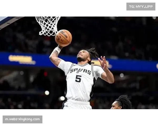 马刺逆转展露季后赛级别韧性 文班亚马关键时刻攻防统治